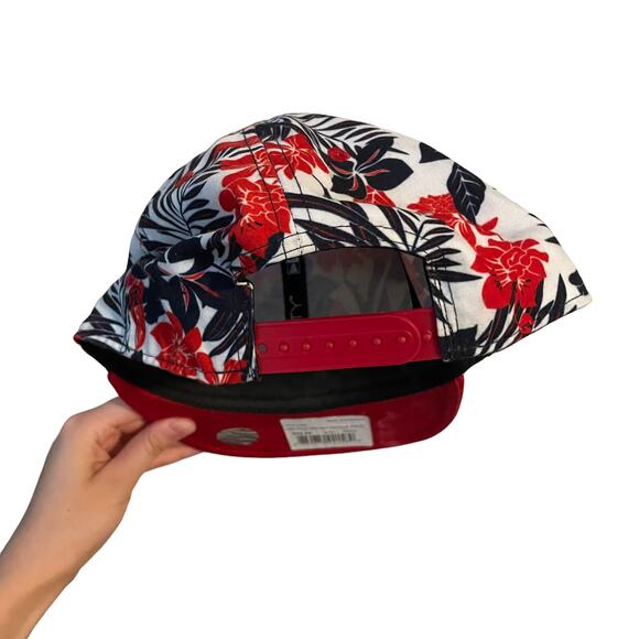 New Era New York Yankees Tropical Flowers SnapBack - Picture 3 of 4